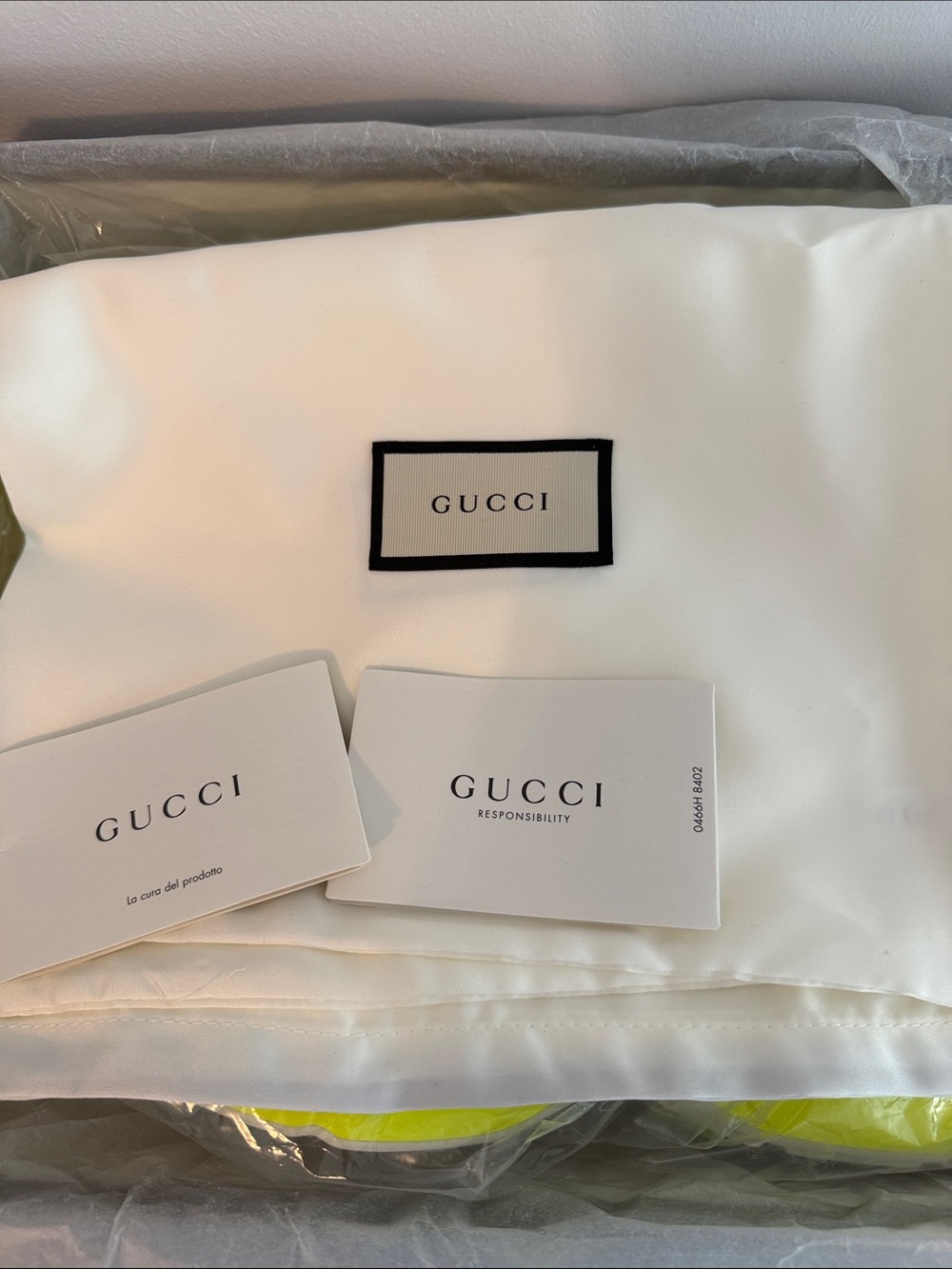 New Gucci Neon Yellow Leather Rhyton Sneakers - Picture 8 of 9